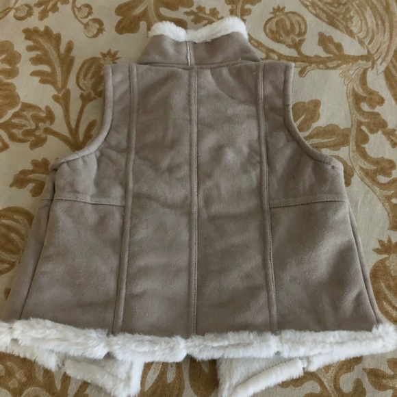 Lilly wicket vest - Picture 2 of 6